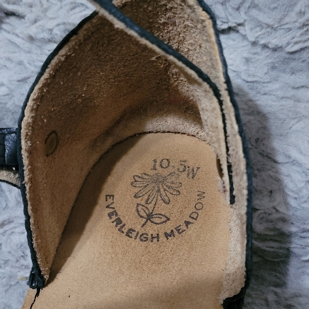 Everleigh Meadow Explorer Mama Sandals in Saddle Weave Black Leather - Picture 2 of 5